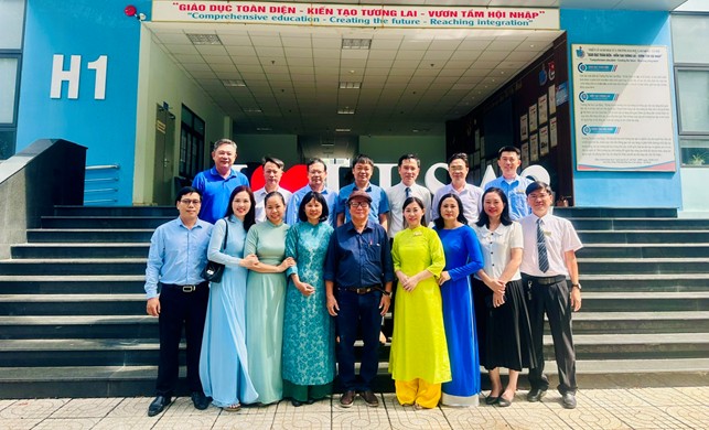 Tập thể giảng viên
